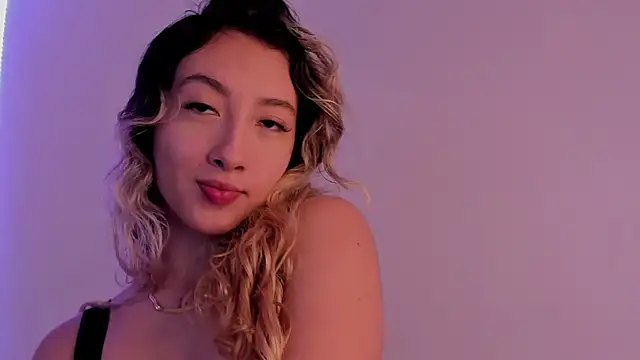 LauMiller online show from 10/31/25, 07:37