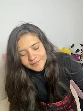 Emilyybennet  online show from 11/07/25, 10:10