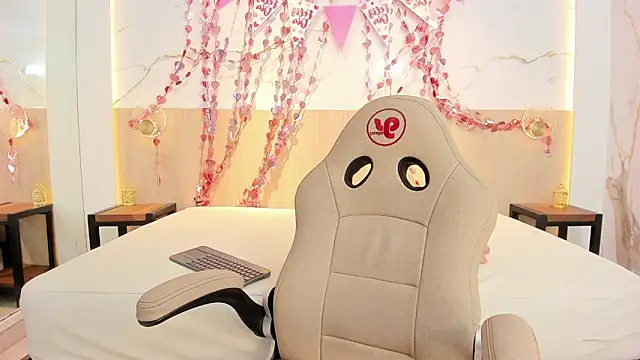 chloe murray online show from 02/09/26, 11:47