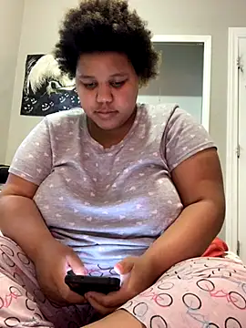 chocolate bella online show from 09/12/25, 01:11