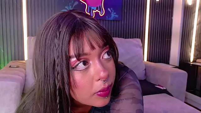 SophiaSummer online show from 09/27/25, 07:52