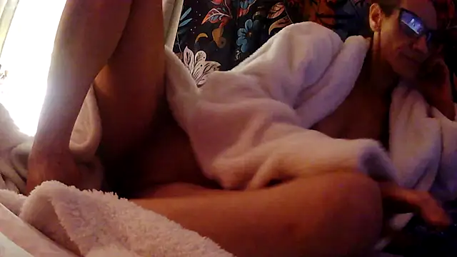 gypsyadventures1 online show from 10/16/25, 06:03