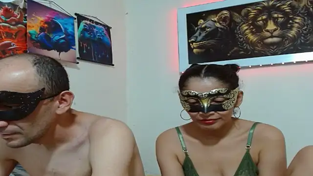 Snapshot of coplehot27 chatting on 02/25/26, 09:57 coplehot27 online show from 02/25/26, 09:57