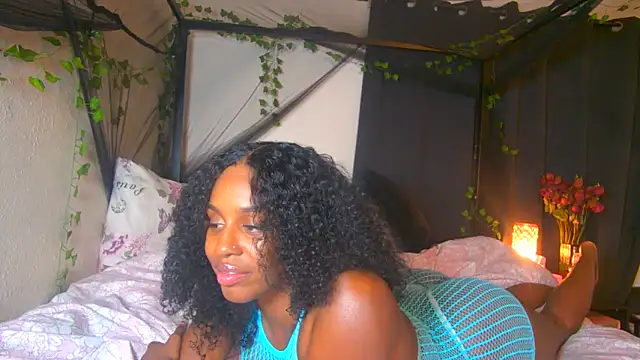 Snapshot of elaasia chatting on 05/27/26, 11:13 elaasia online show from 05/27/26, 11:13