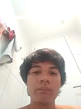 Snapshot of Richardwhite69 chatting on 09/27/25, 03:22 Richardwhite69 online show from 09/27/25, 03:22