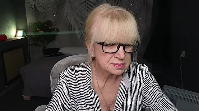 Sabina Ros online show from 12/05/25, 08:12