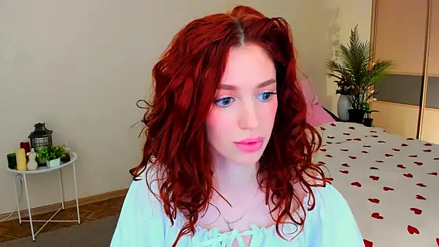 ChristinaConteeree online show from 06/26/26, 08:24