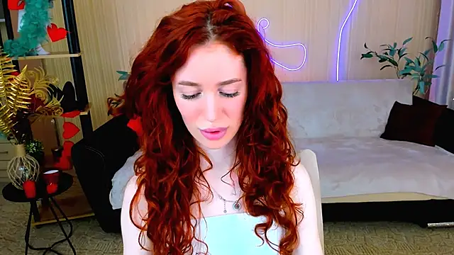 ChristinaConteeree online show from 06/27/26, 07:19