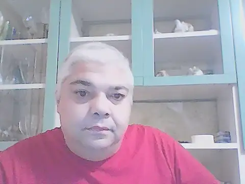 Snapshot of mauri5 chatting on 10/31/25, 10:38 mauri5 online show from 10/31/25, 10:38