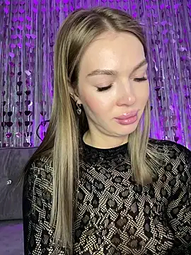 Snapshot of miss_veroNika chatting on 02/10/26, 03:43 miss veroNika online show from 02/10/26, 03:43