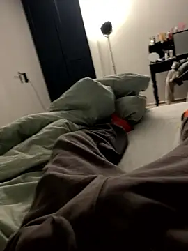 Snapshot of Frankieyyy1 chatting on 01/07/26, 06:10 Frankieyyy1 online show from 01/07/26, 06:10