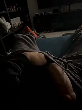 Snapshot of Frankieyyy1 chatting on 01/09/26, 10:22 Frankieyyy1 online show from 01/09/26, 10:22