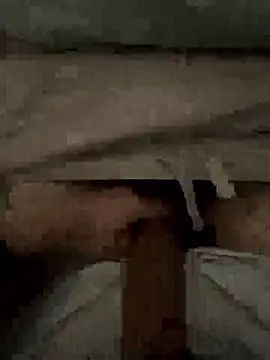 Snapshot of Frankieyyy1 chatting on 01/18/26, 11:08 Frankieyyy1 online show from 01/18/26, 11:08