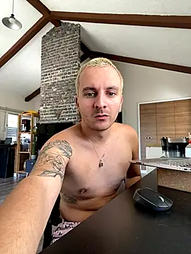 Snapshot of darkdecide chatting on 10/17/25, 09:23 darkdecide online show from 10/17/25, 09:23