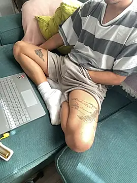 Snapshot of darkdecide chatting on 12/02/25, 08:30 darkdecide online show from 12/02/25, 08:30