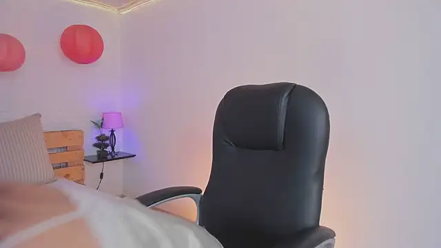 Snapshot of salem_sp chatting on 09/24/25, 03:59 salem sp online show from 09/24/25, 03:59