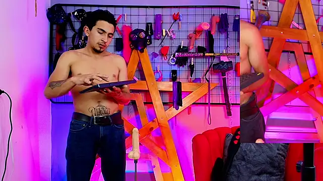 Massteer dannlook bdsm online show from 10/16/25, 07:48