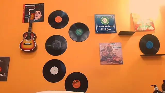 meisevil77 online show from 11/17/25, 02:50