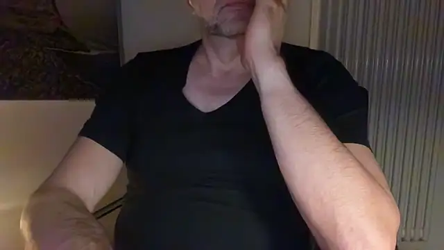 Snapshot of german9inch chatting on 03/14/25, 11:43 german9inch online show from 03/14/25, 11:43