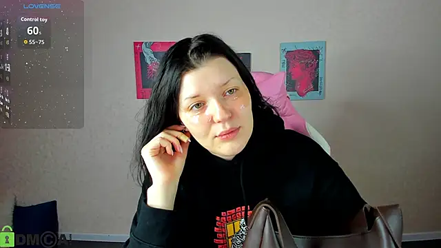 Michele Greenn online show from 10/03/25, 01:24