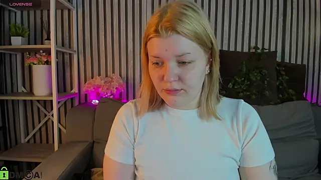 Michele Greenn online show from 04/26/26, 01:03