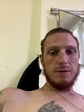 Snapshot of BIGxRED chatting on 09/15/25, 08:20 BIGxRED online show from 09/15/25, 08:20