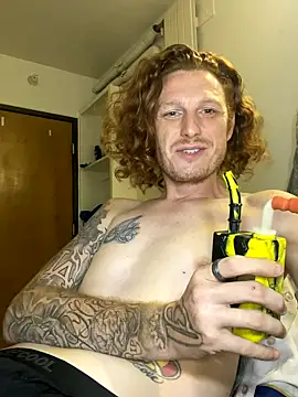 Snapshot of BIGxRED chatting on 09/28/25, 09:58 BIGxRED online show from 09/28/25, 09:58