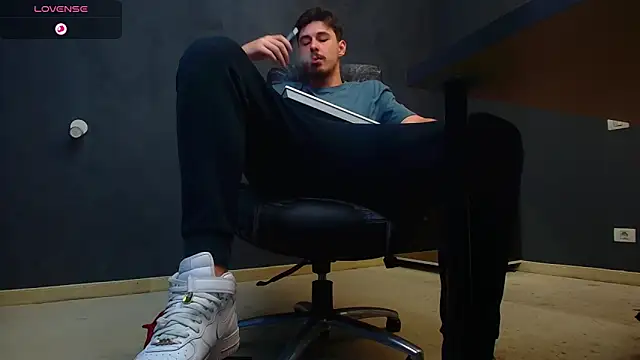 EnzoRace online show from 10/15/25, 10:15