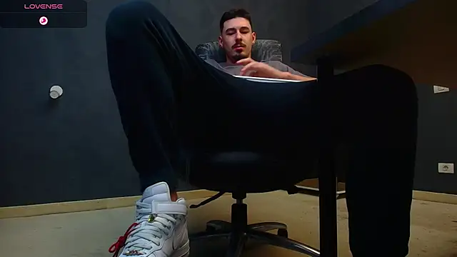 EnzoRace online show from 10/17/25, 05:21