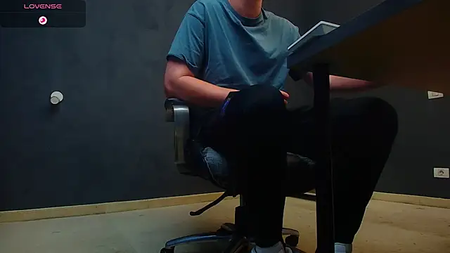 EnzoRace online show from 11/01/25, 05:53