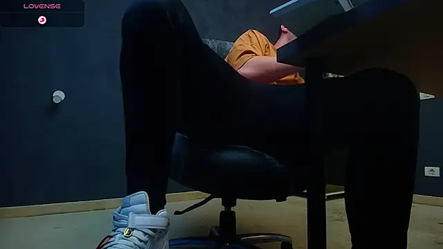 EnzoRace online show from 11/06/25, 06:03