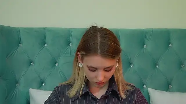 StacyEvances online show from 05/02/26, 06:13