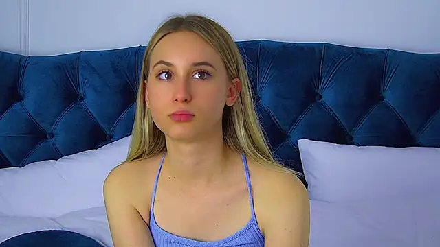 VictoriaHopsons online show from 10/01/25, 06:36