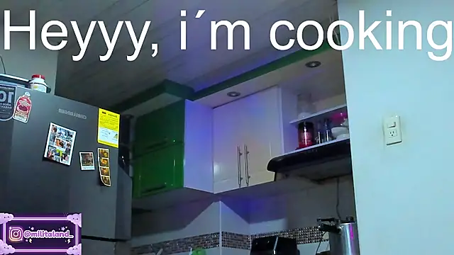 Snapshot of milita_houston chatting on 09/30/25, 02:38 milita houston online show from 09/30/25, 02:38