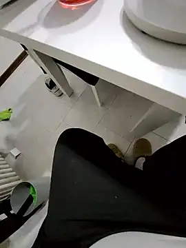 Snapshot of giova17cm chatting on 01/06/26, 10:12 giova17cm online show from 01/06/26, 10:12