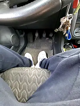 Snapshot of giova17cm chatting on 02/08/26, 02:31 giova17cm online show from 02/08/26, 02:31