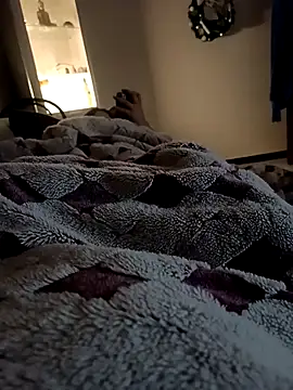 Snapshot of giova17cm chatting on 03/07/26, 10:40 giova17cm online show from 03/07/26, 10:40