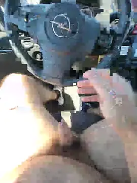 Snapshot of giova17cm chatting on 06/12/26, 01:10 giova17cm online show from 06/12/26, 01:10