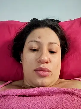 Snapshot of Angels_tomsop chatting on 10/18/25, 01:45 Angels tomsop online show from 10/18/25, 01:45