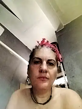 est 82 online show from 10/02/25, 09:05