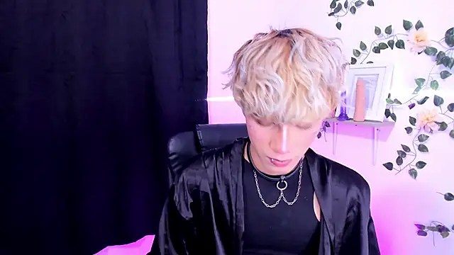 Cooperrosscute233 online show from 09/25/25, 08:01