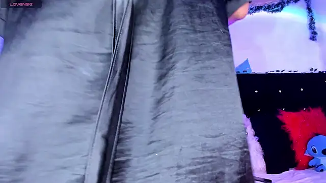 Cooperrosscute233 online show from 12/14/25, 12:16