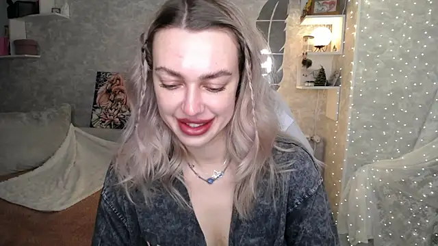 Snapshot of NickyAdamidi chatting on 01/16/26, 03:16 NickyAdamidi online show from 01/16/26, 03:16