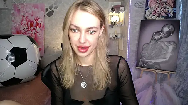 Snapshot of NickyAdamidi chatting on 07/17/26, 04:12 NickyAdamidi online show from 07/17/26, 04:12
