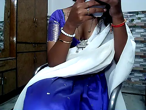 HOT AARVI11 online show from 09/27/25, 04:28