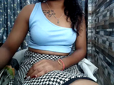 HOT AARVI11 online show from 11/09/25, 03:32