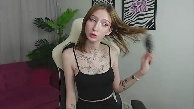 Snapshot of May_suki chatting on 01/12/26, 08:03 May suki online show from 01/12/26, 08:03