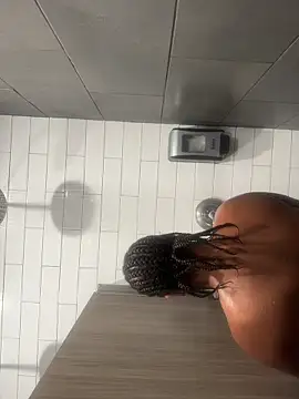 Snapshot of reinagotthroat chatting on 03/21/26, 02:20 reinagotthroat online show from 03/21/26, 02:20