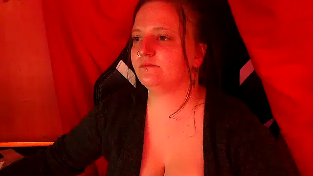 Snapshot of Kinkybooby chatting on 10/15/25, 05:13 Kinkybooby online show from 10/15/25, 05:13