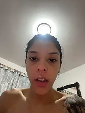 Snapshot of julietha03 chatting on 09/23/25, 02:14 julietha03 online show from 09/23/25, 02:14